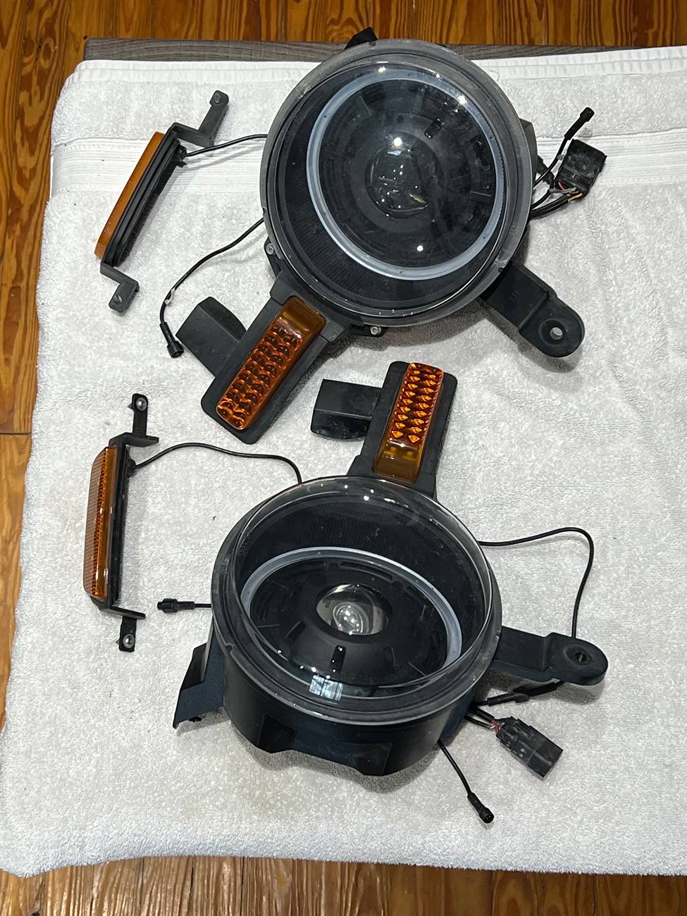 Ford Bronco Oracle Oculous Amber headlights IMG_4782