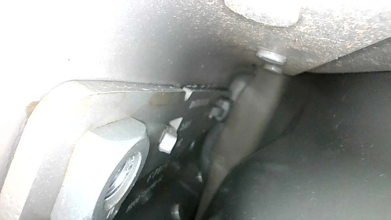 Ford Bronco The DEFINITIVE "hinge nut insert fell inside the tailgate" thread PIC00001