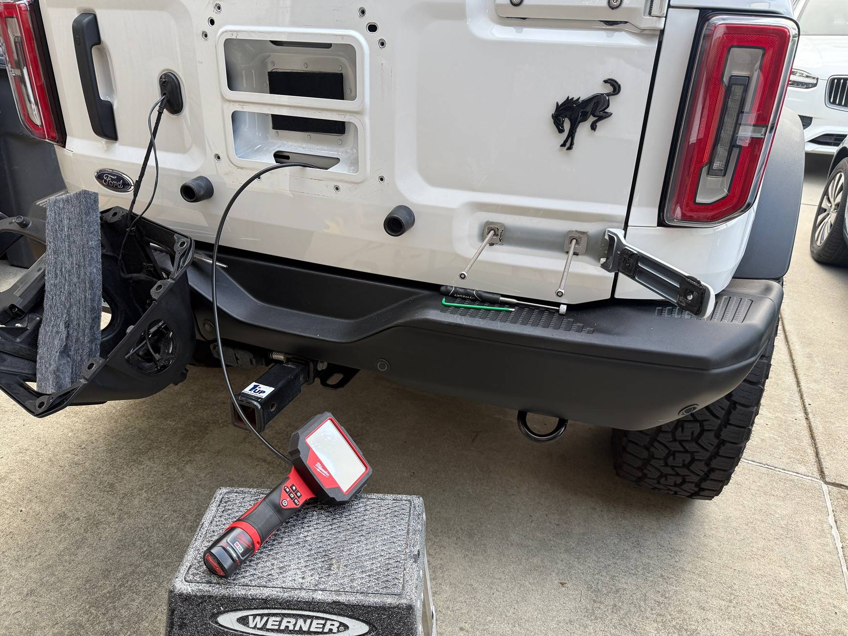 Ford Bronco The DEFINITIVE "hinge nut insert fell inside the tailgate" thread IMG_5744