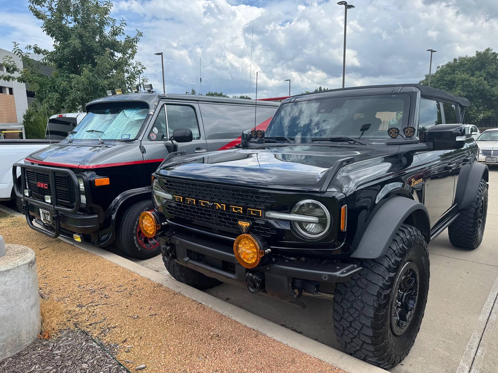 Ford Bronco Best road ditch lights IMG_0948