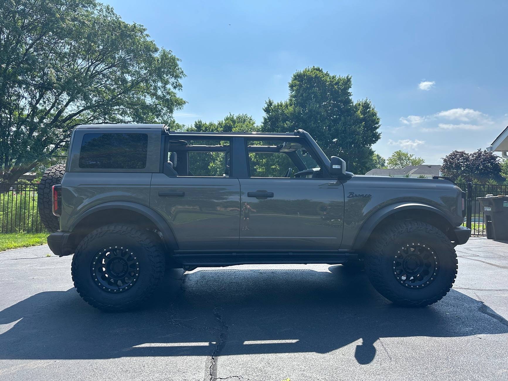 Ford Bronco MARSH GRAY Bronco Club IMG_0293