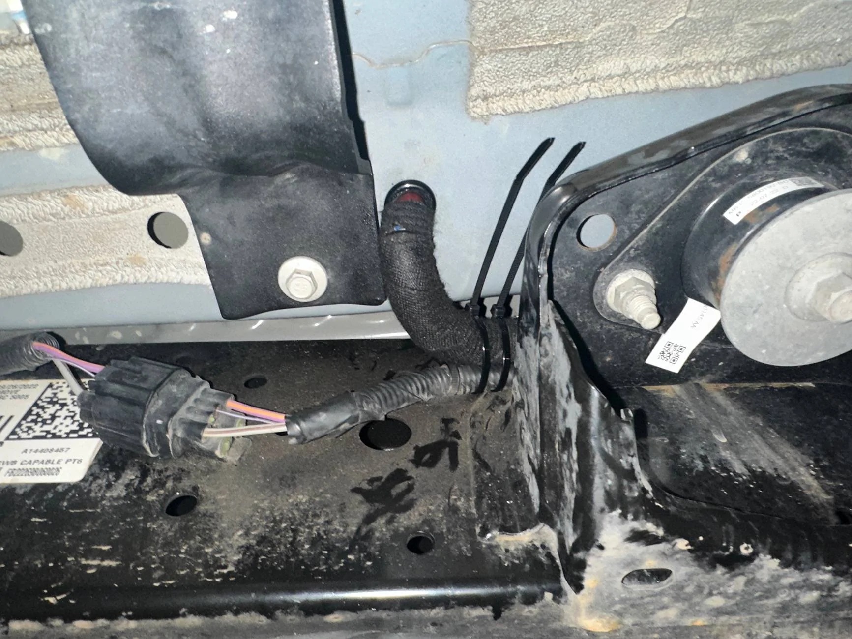 Ford Bronco Help Wiring 0 gauge IMG_6926