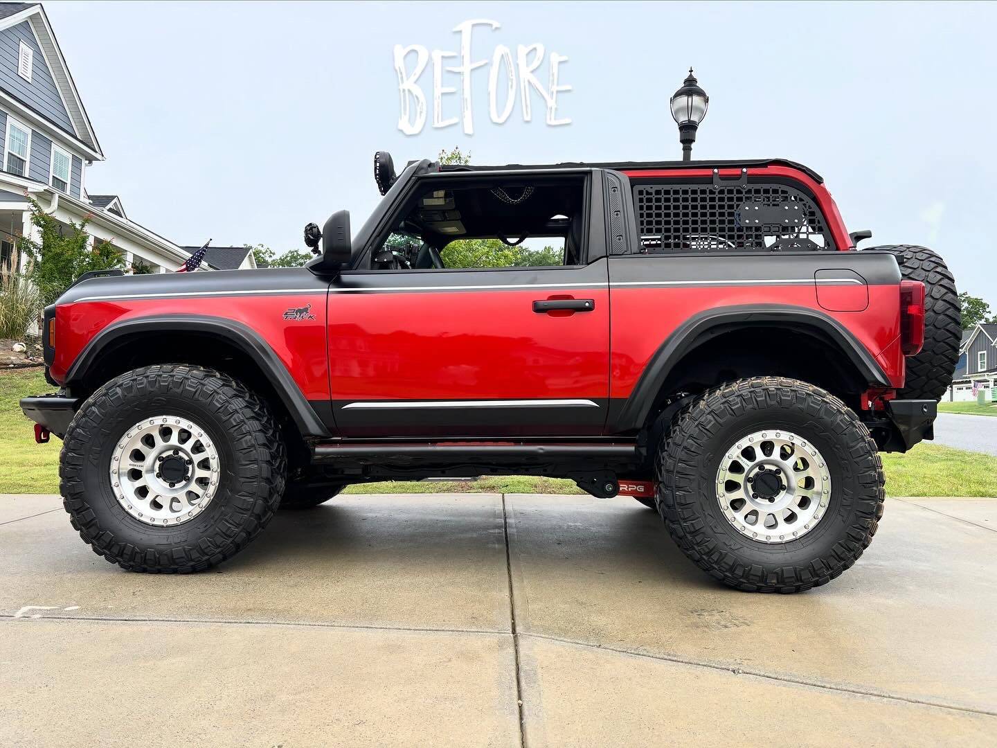 Ford Bronco HOT PEPPER RED Bronco Club 1C5AF412-046A-4D06-9FF7-92D6623B73BD