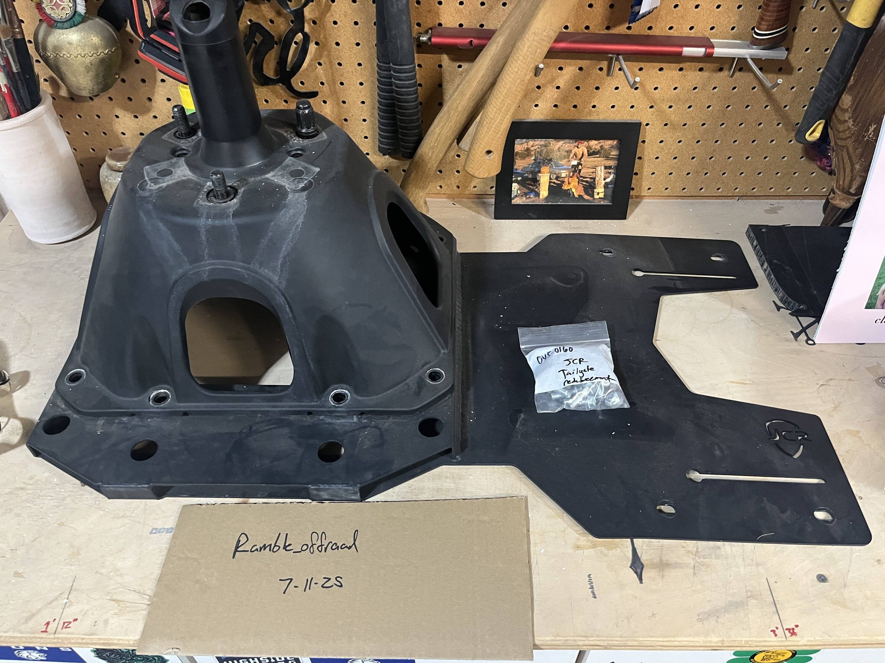 Ford Bronco JCR tailgate reinforcement $50 IMG_4364