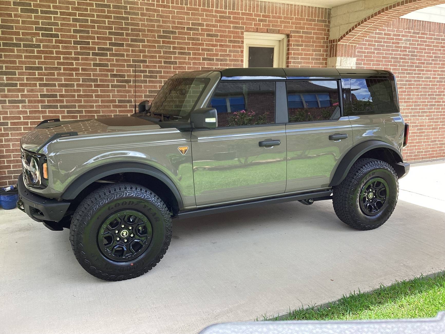 Ford Bronco MARSH GRAY Bronco Club IMG_5873