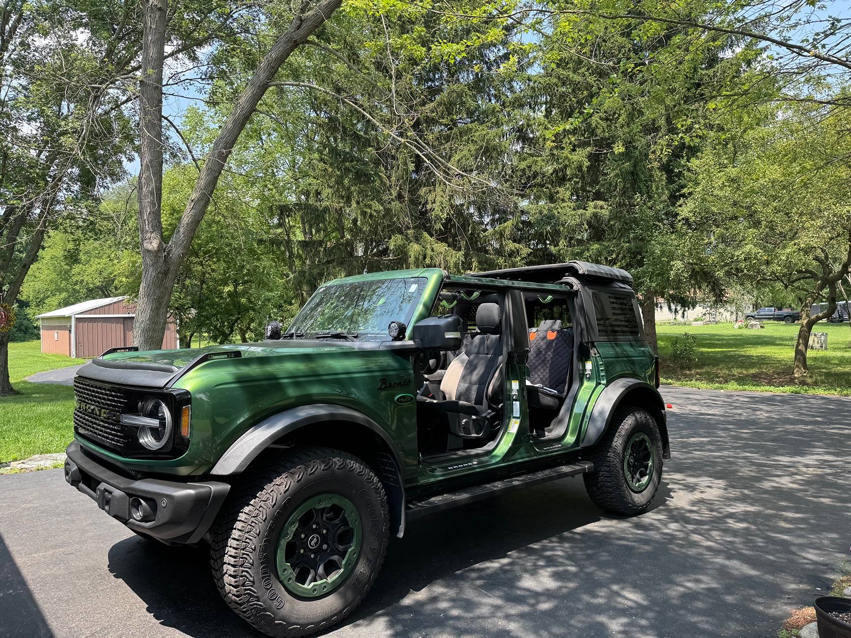 Ford Bronco EZ 4x4 rack installed IMG_0543