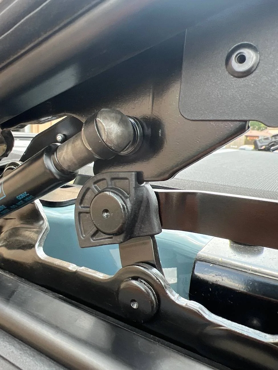 Ford Bronco Soft Top Squeak imag
