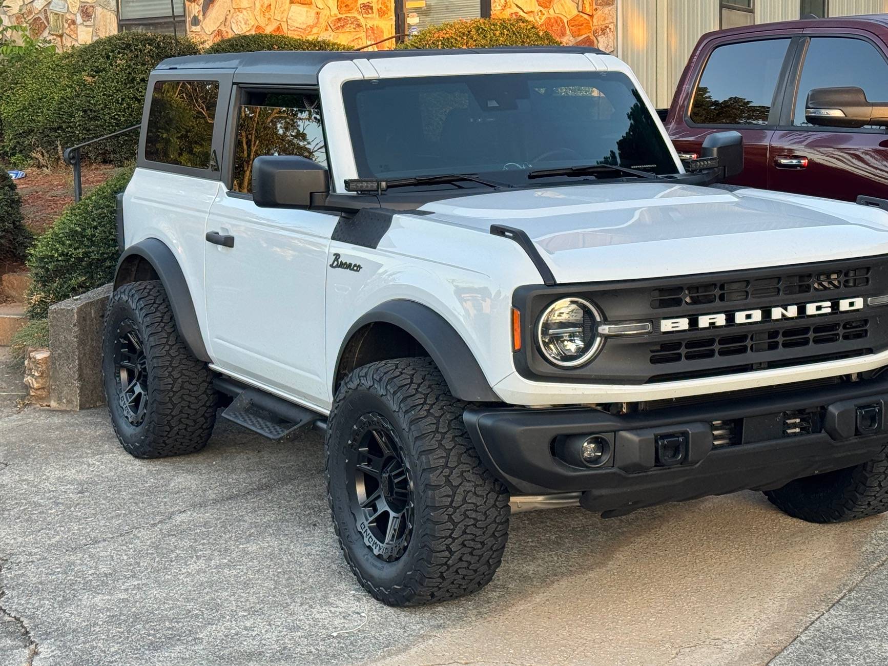 Ford Bronco 33x12.5 R18 -12 offset + crash bars removed IMG_2393