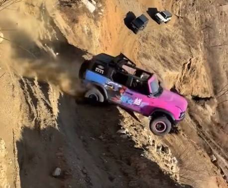 Ford Bronco Wild ride off cliff...  I hadn't seen this one before. bronco wild ride