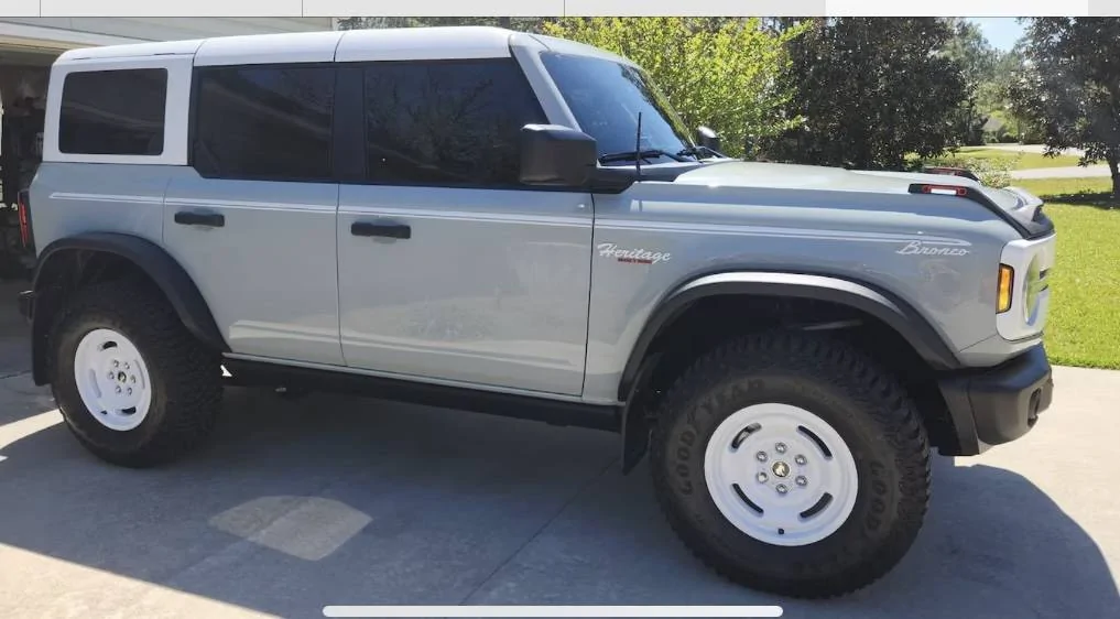 Ford Bronco Heritage Edition script add-on IMG_2651