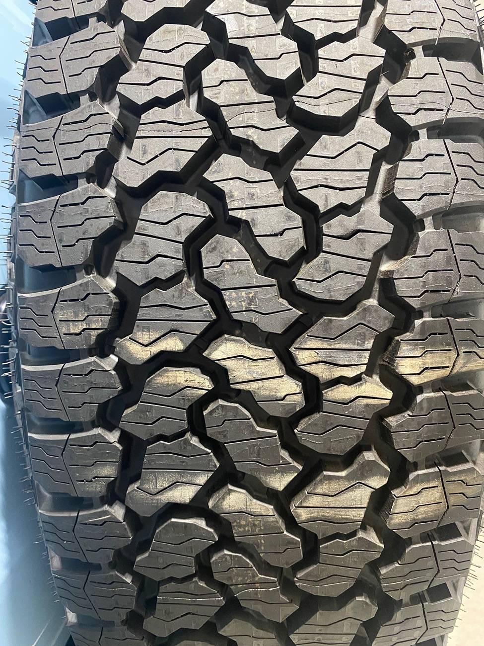 Ford Bronco Goodyear Tires Stock 35" IMG_1889