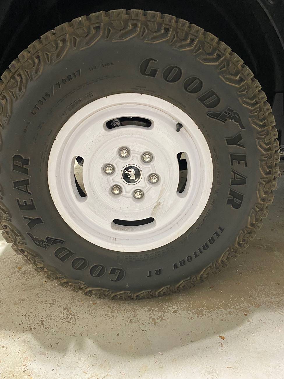 Ford Bronco Goodyear Tires Stock 35" IMG_1715