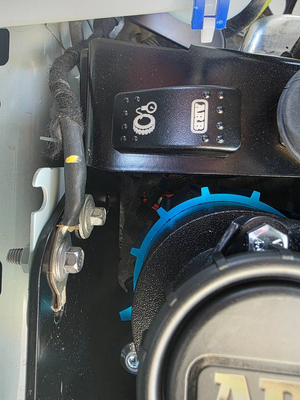 Ford Bronco ARB / Grimm Offroad compressor install. 20250720_122314