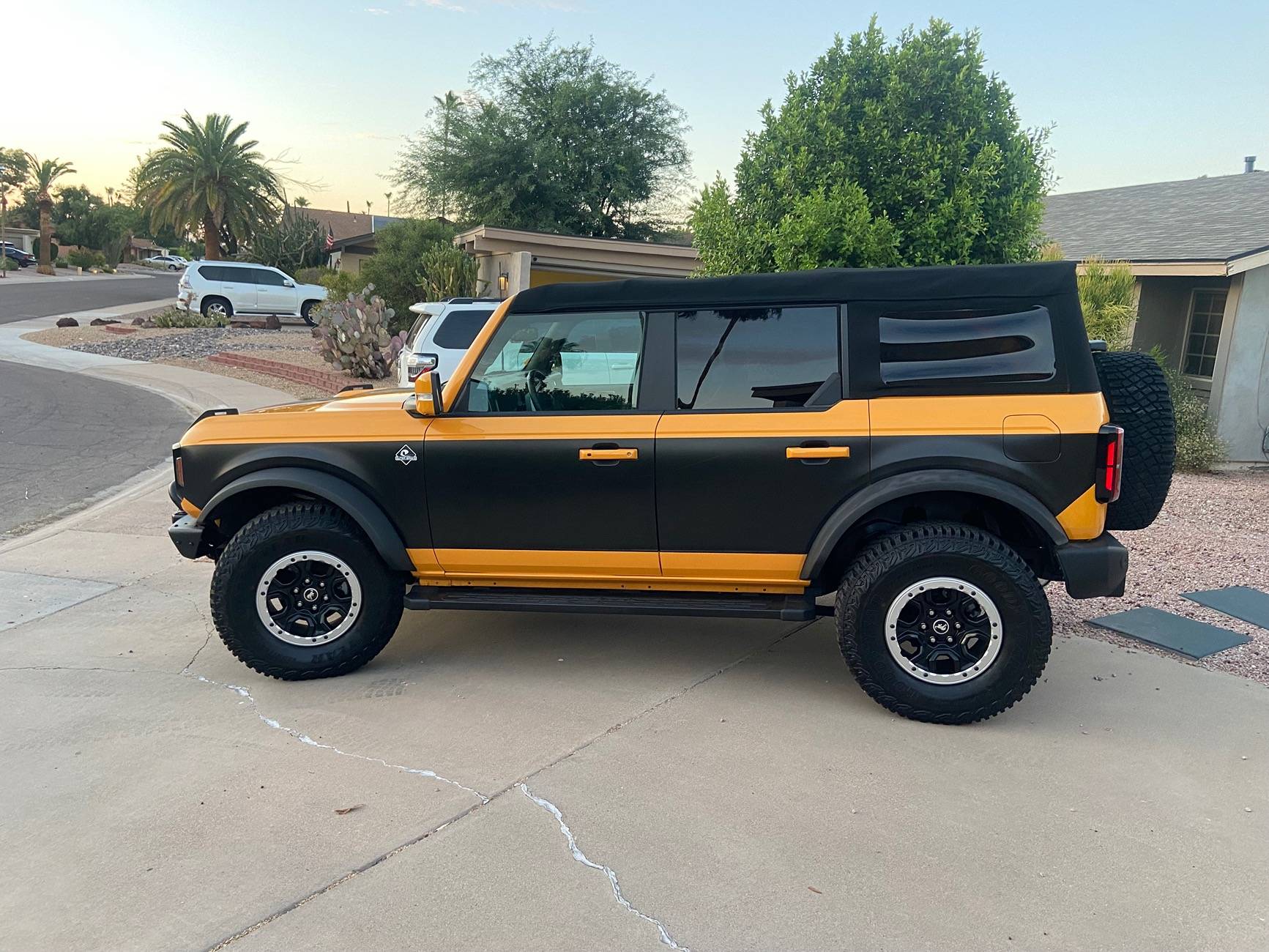 Ford Bronco CYBER ORANGE Bronco Club IMG_5932