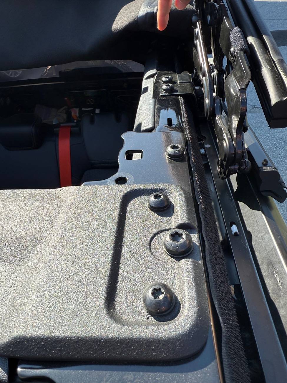 Ford Bronco Install soft top on Raptor IMG_4226