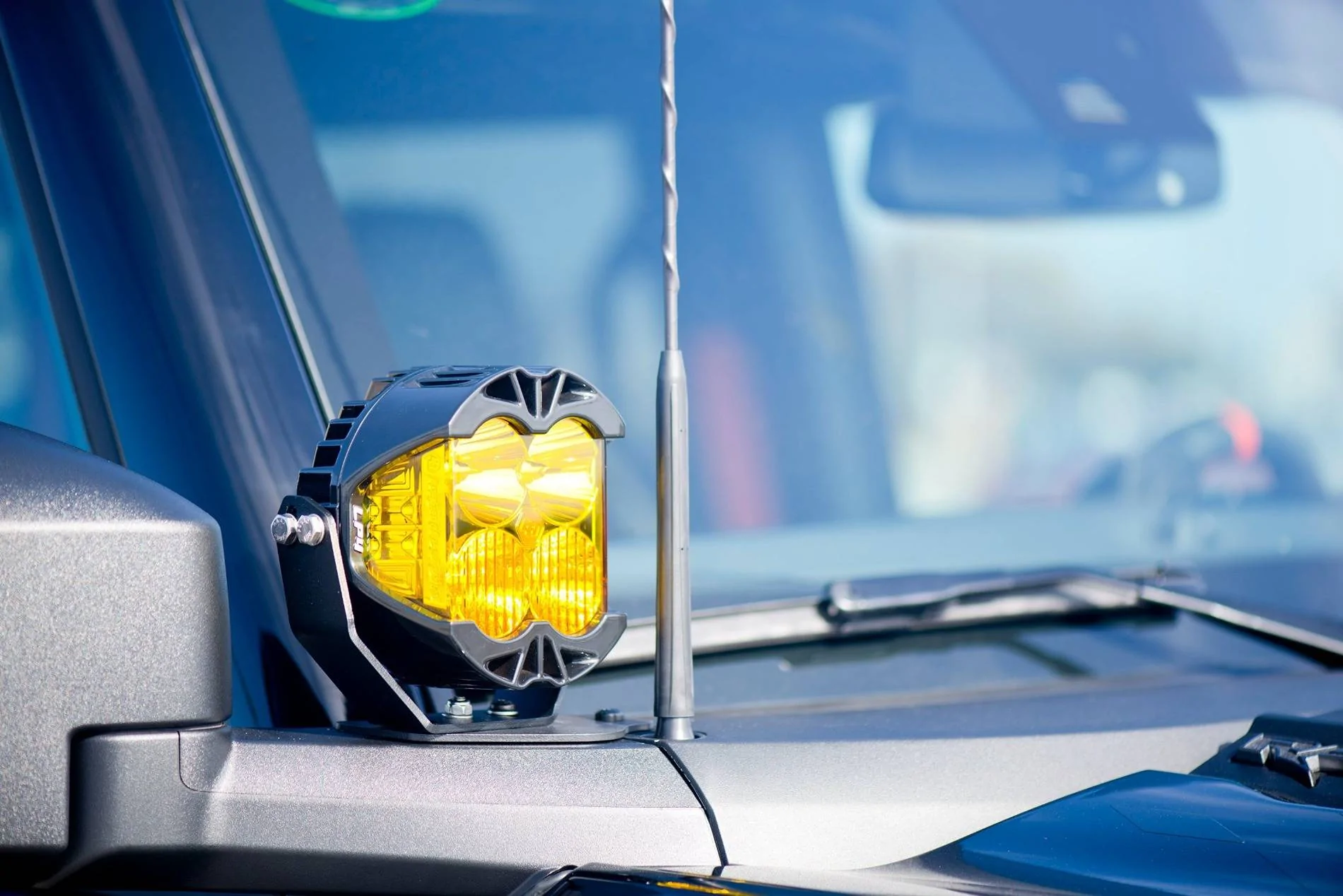 Ford Bronco Unicorn Pillar Lights help 314563905_10222221477181287_4454436490274903562_n