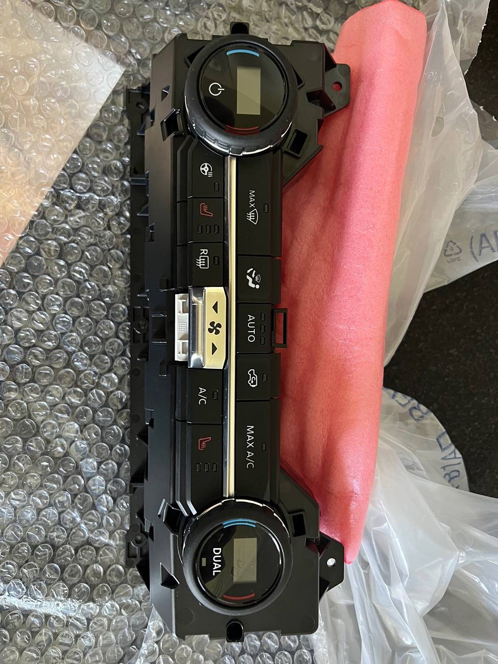 Ford Bronco HVAC Controller M2DZ-19980-D IMG_8288