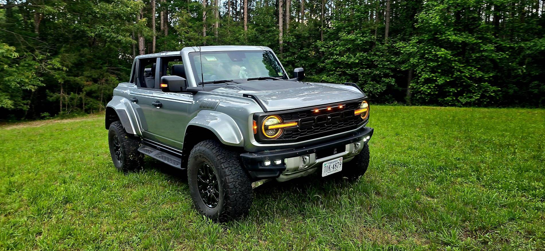 Ford Bronco ICONIC SILVER Bronco Club 20250531_164505