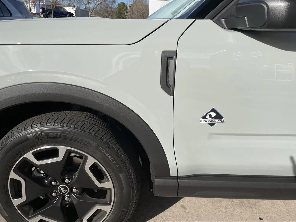 Ford Bronco Another Bronco Sport in Cactus Gray 3B8C0B93-1124-43FC-B2D8-5212D10A71C1_1_105_c