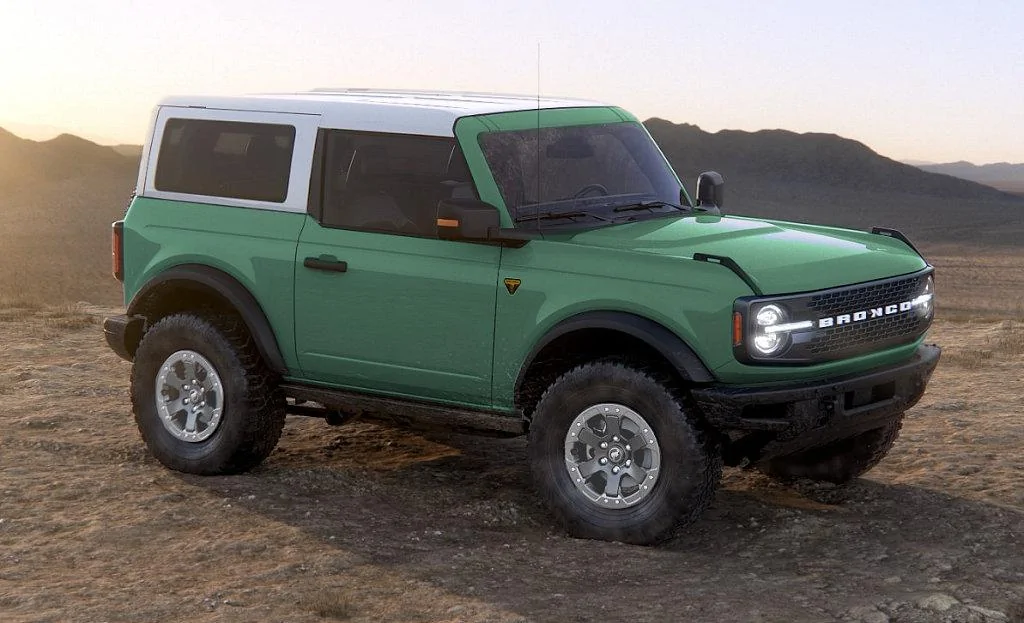 Ford Bronco Custom colors by painting boxwood