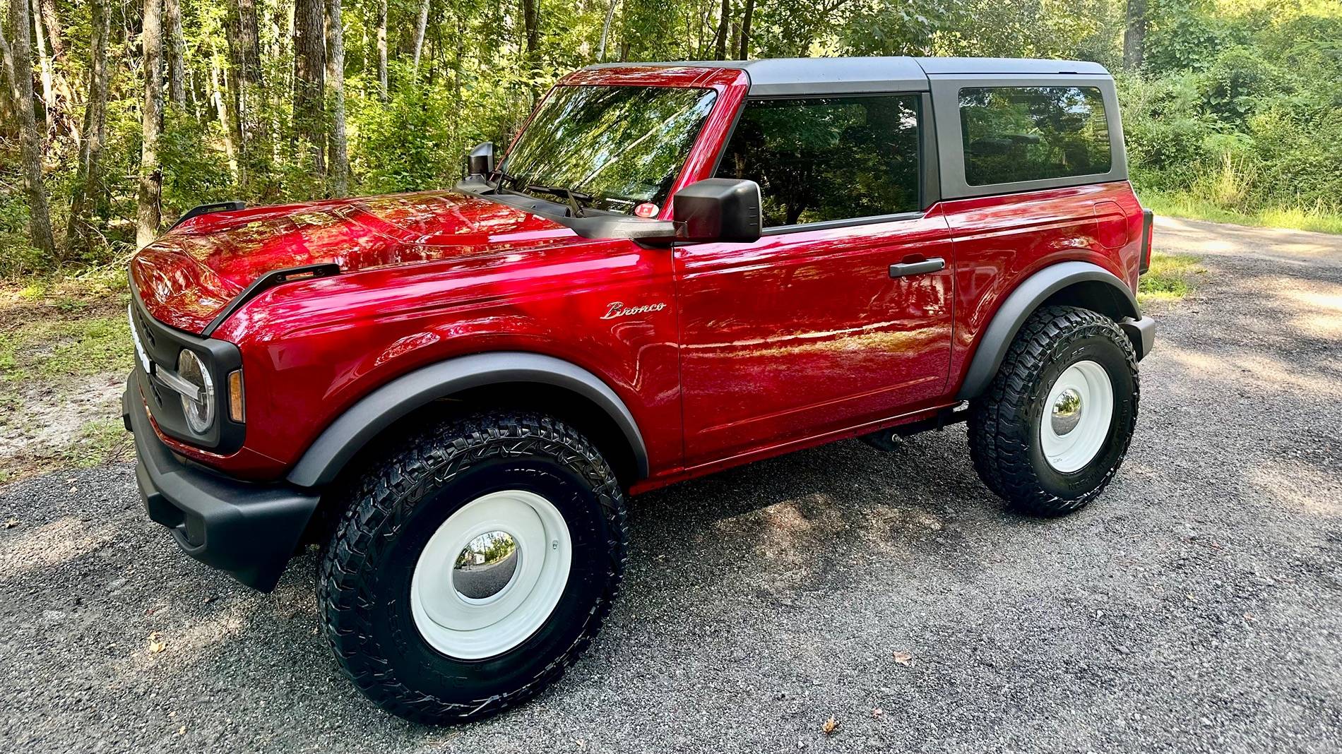 Ford Bronco Boyd Coddington 17x7 White Smoothies + MT Baja Pizza Cutters IMG_2179