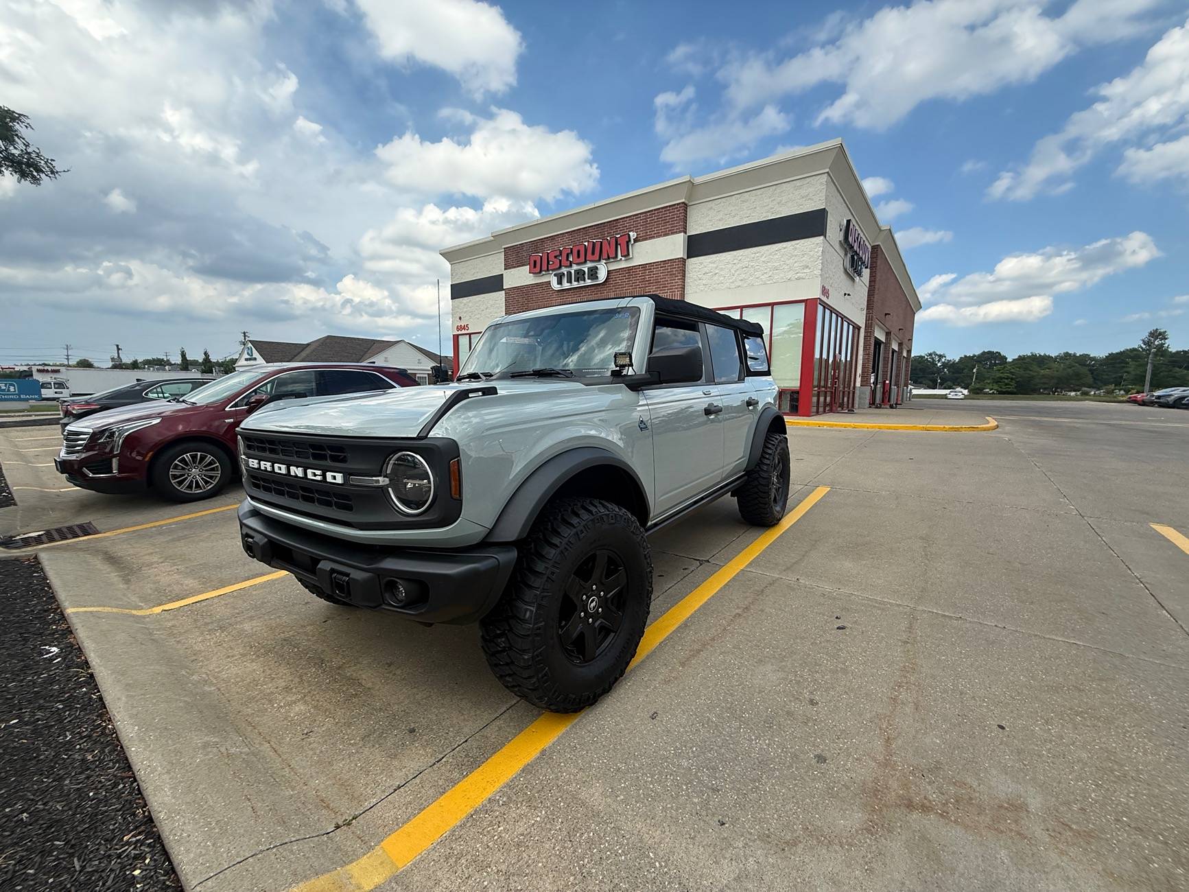 Ford Bronco Show us your installed wheel / tire upgrades here! (Pics) IMG_7151