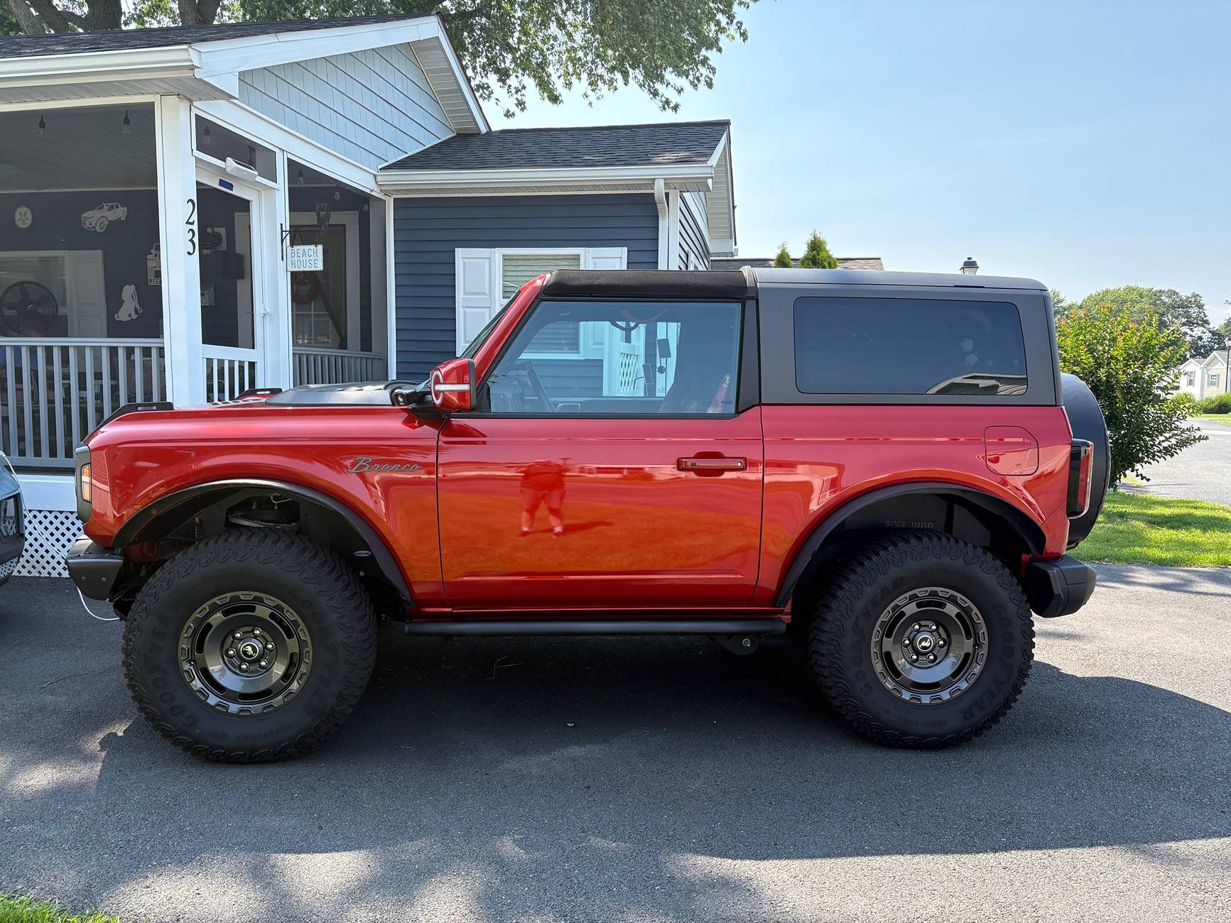 Ford Bronco Barricade HD Rock Sliders $150 IMG_1198