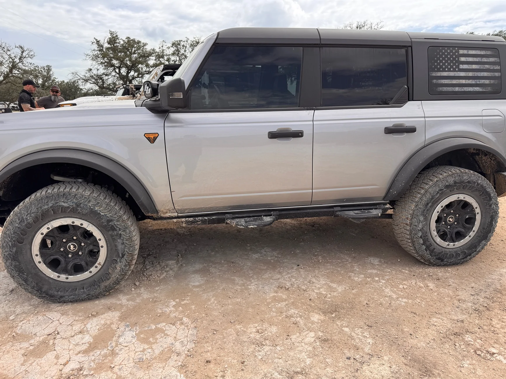 Ford Bronco Side Steps for Rock Rails - recommendations? IMG_2769