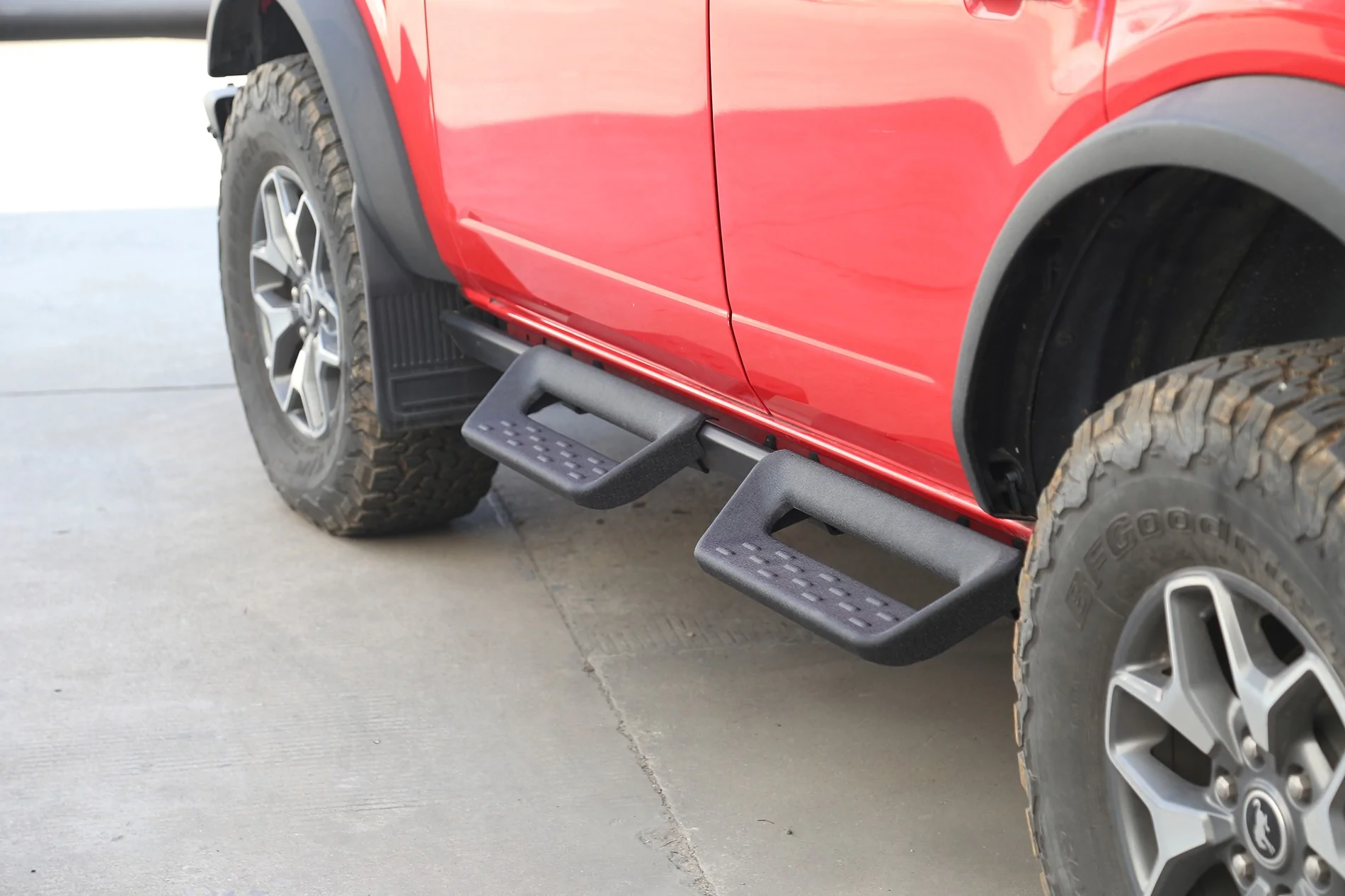 Ford Bronco Side Steps for Rock Rails - recommendations? 1754028871739-r3