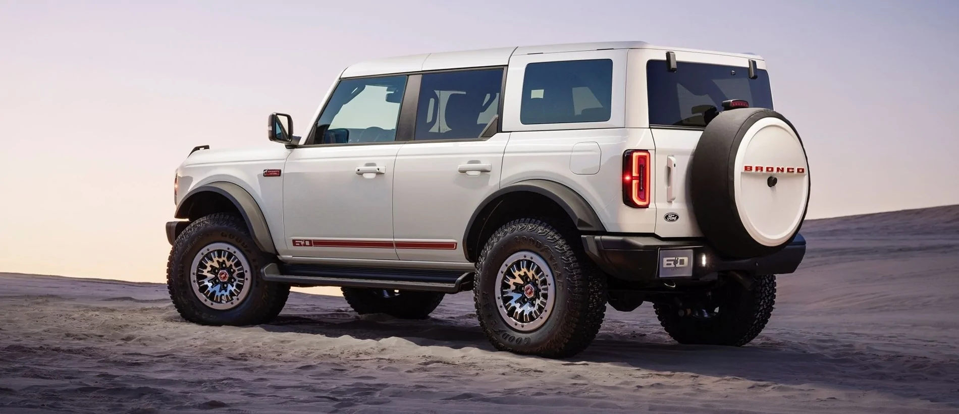 Ford Bronco 2026 Bronco 60th Anniversary Package Announced & Revealed 2026-ford-bronco-60th-anniversary-package-exterior-1