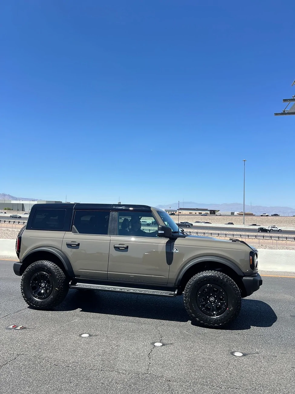 Ford Bronco MARSH GRAY Bronco Club fc997fa0-70a7-4123-b3d5-665288723b52