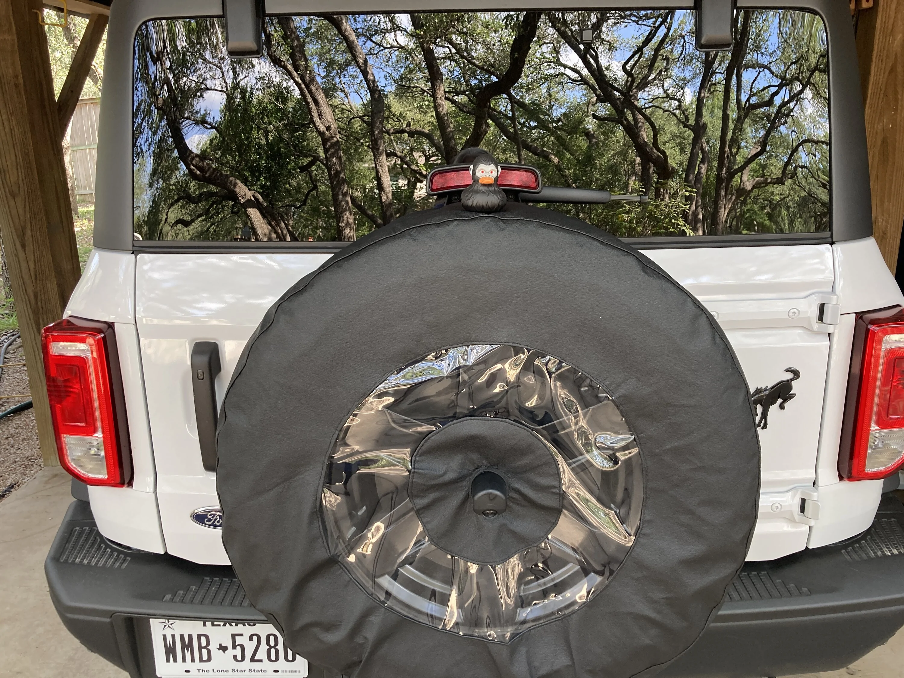Ford Bronco Tire cover mod - works for inside wheel light. IMG_1672