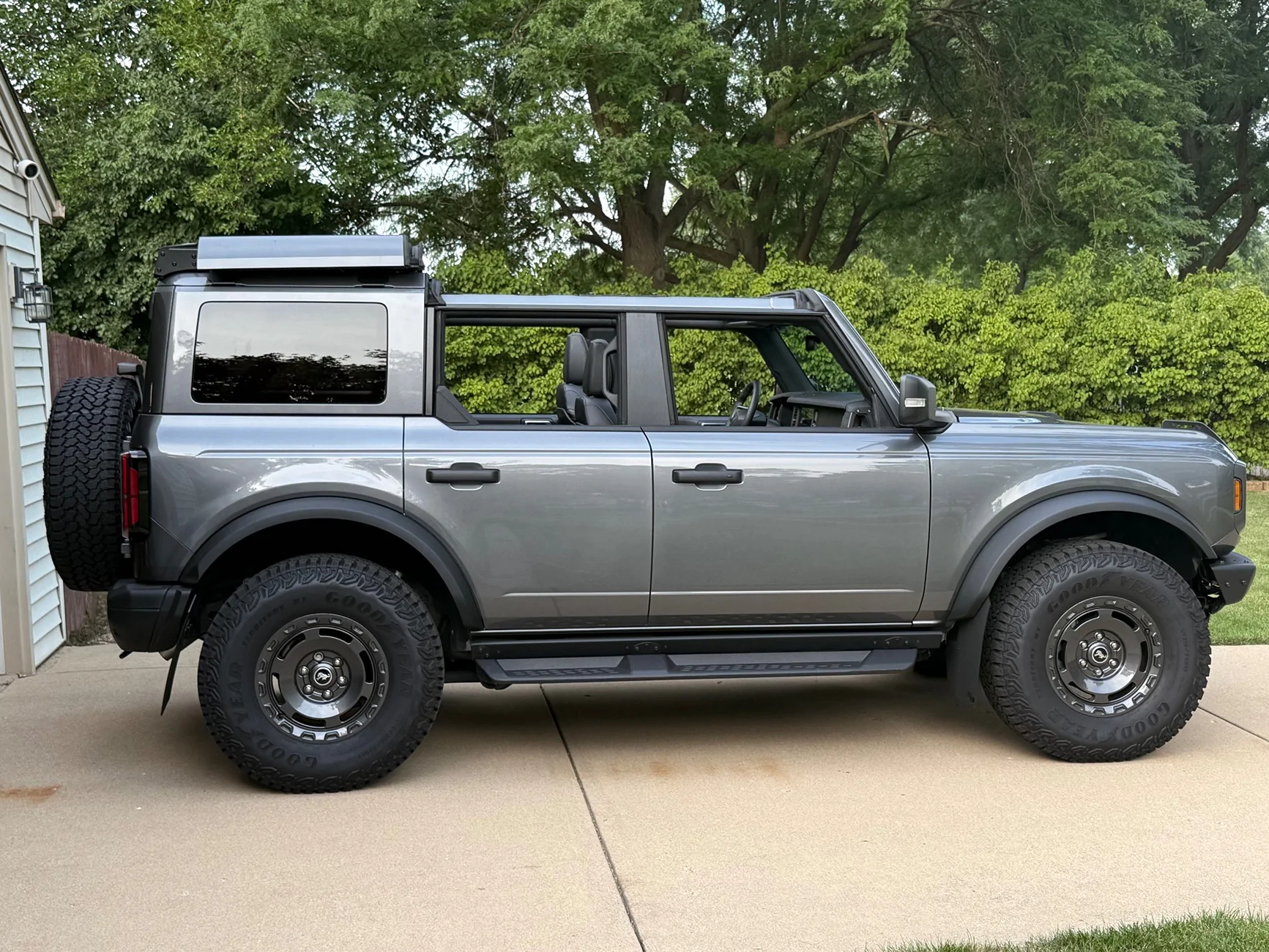 Ford Bronco EZ 4x4 rack installed IMG_7979