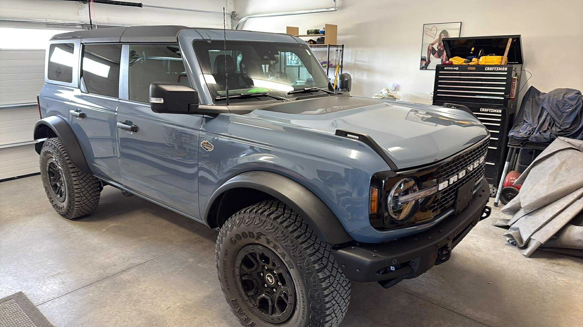 Ford Bronco AZURE GRAY METALLIC Bronco Club att.4ahESJCRAHnoKcQjp5jlsMUcYmwaCIbOyhkrxY89PHk