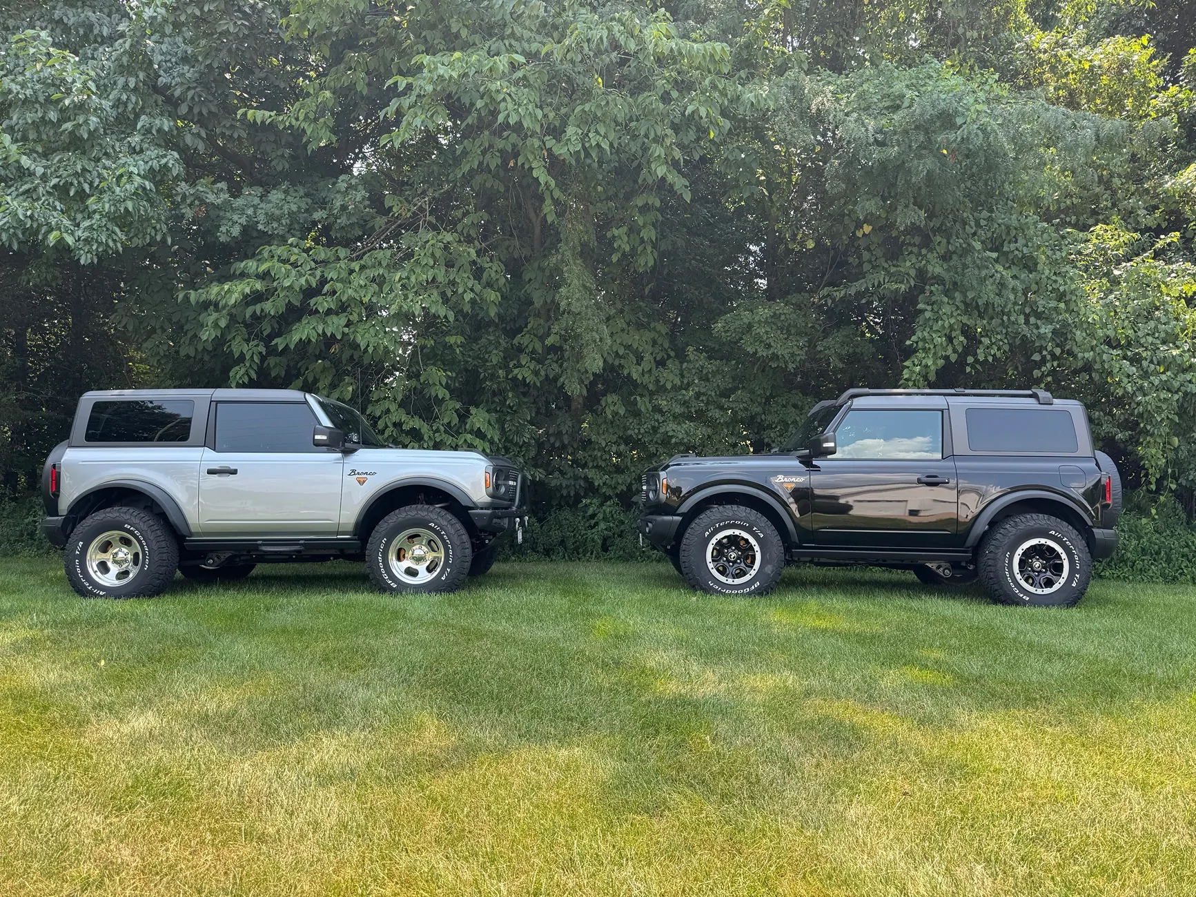 Ford Bronco SHADOW BLACK Bronco Club IMG_1788
