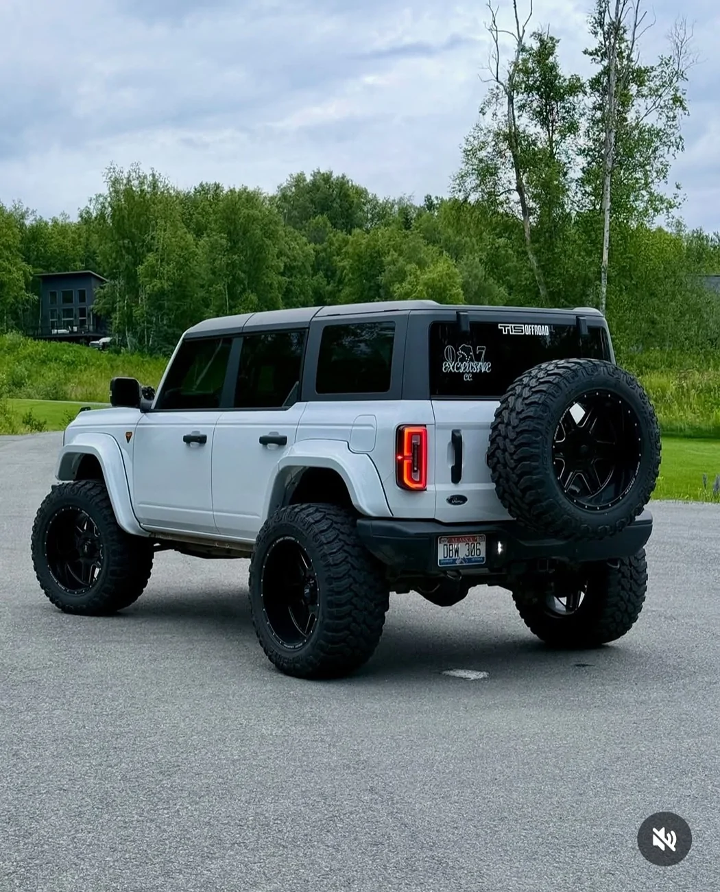 Ford Bronco Rough Country Squared Fender Flares 1000013519
