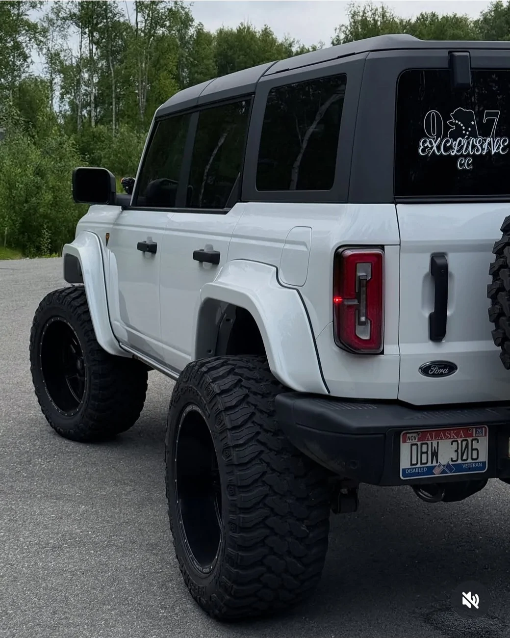 Ford Bronco Rough Country Squared Fender Flares 1000013521