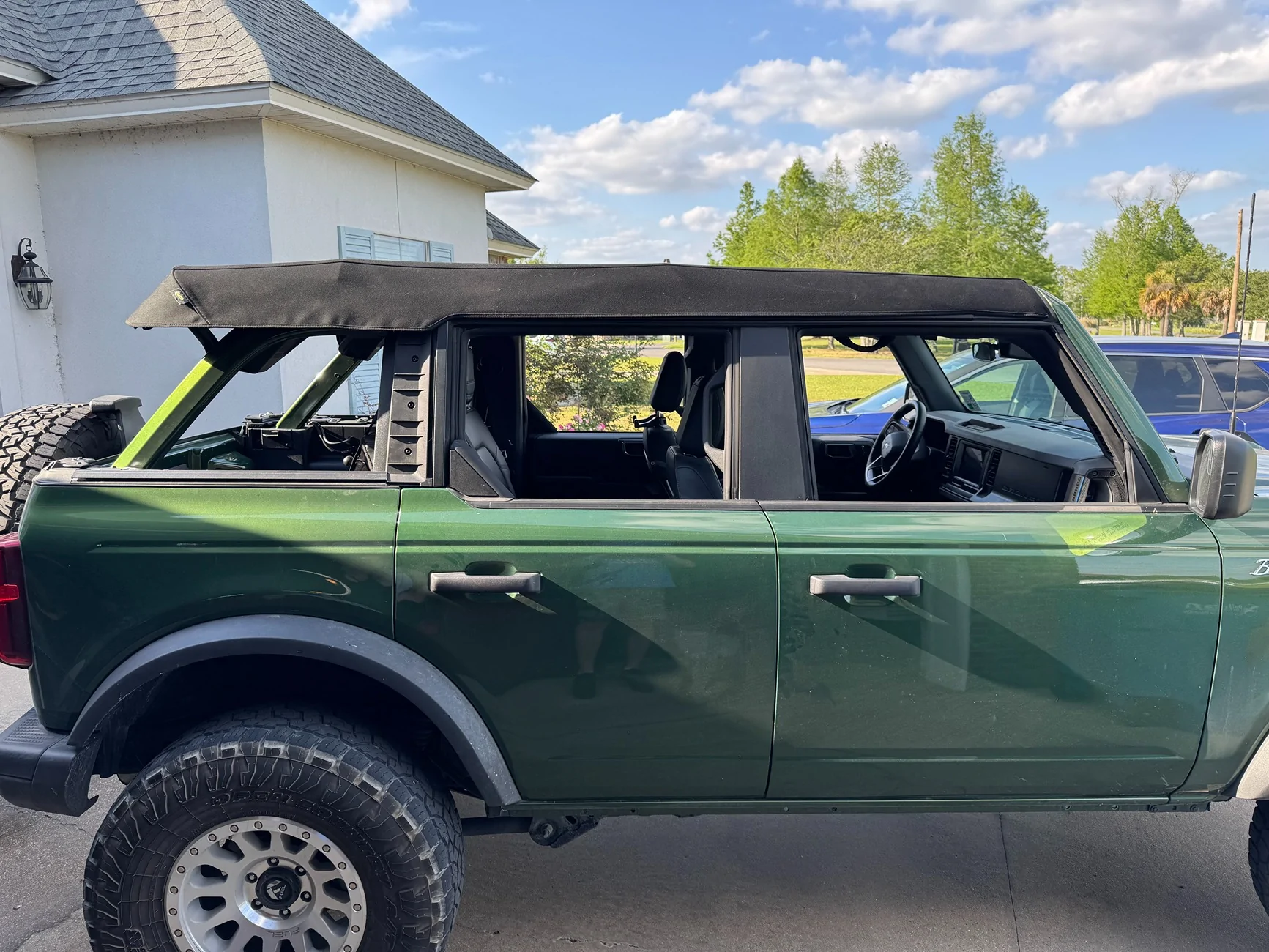 Ford Bronco Trektop Installed on a 4-door IMG_0241