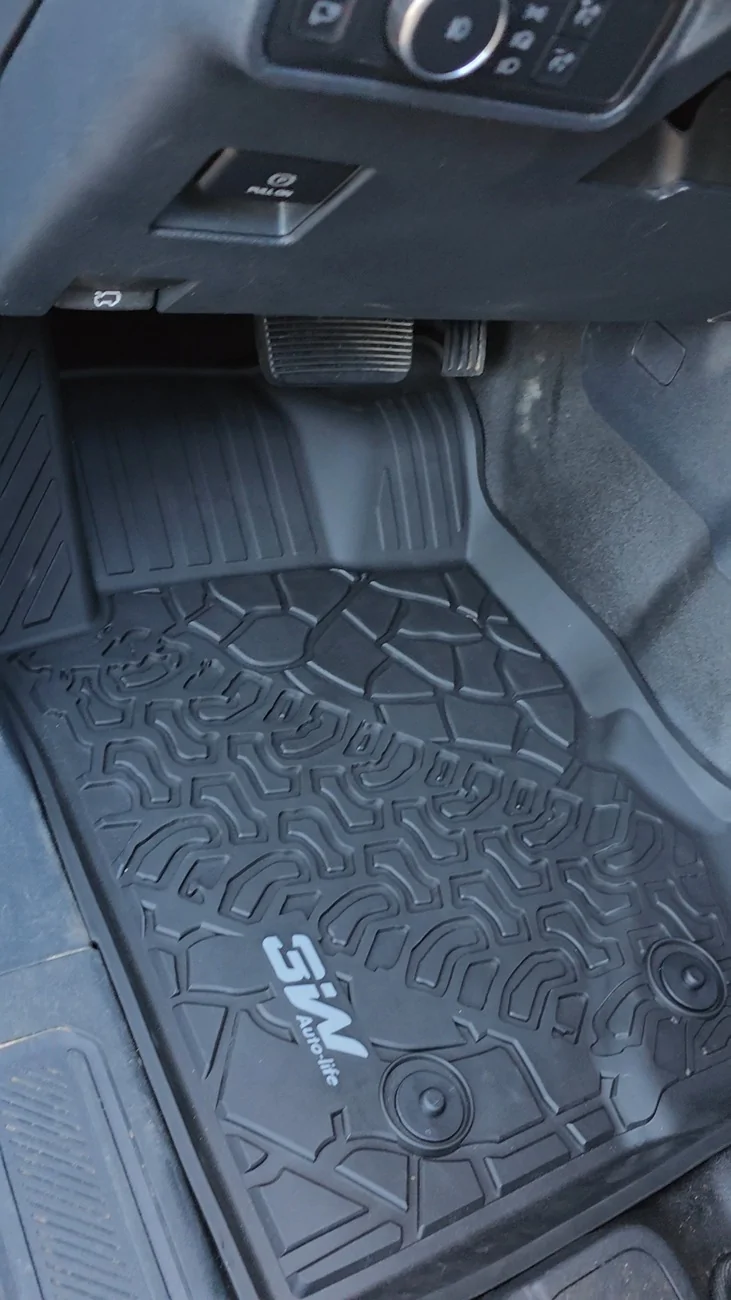 Ford Bronco Floor Mat Showdown: 3W vs OEM vs Mabett/IAG 20250713_202255