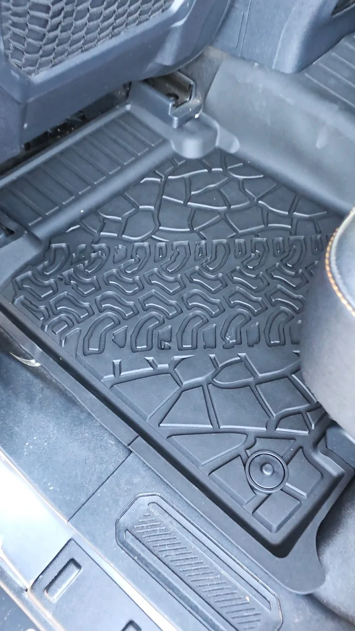 Ford Bronco Floor Mat Showdown: 3W vs OEM vs Mabett/IAG 20250713_202114