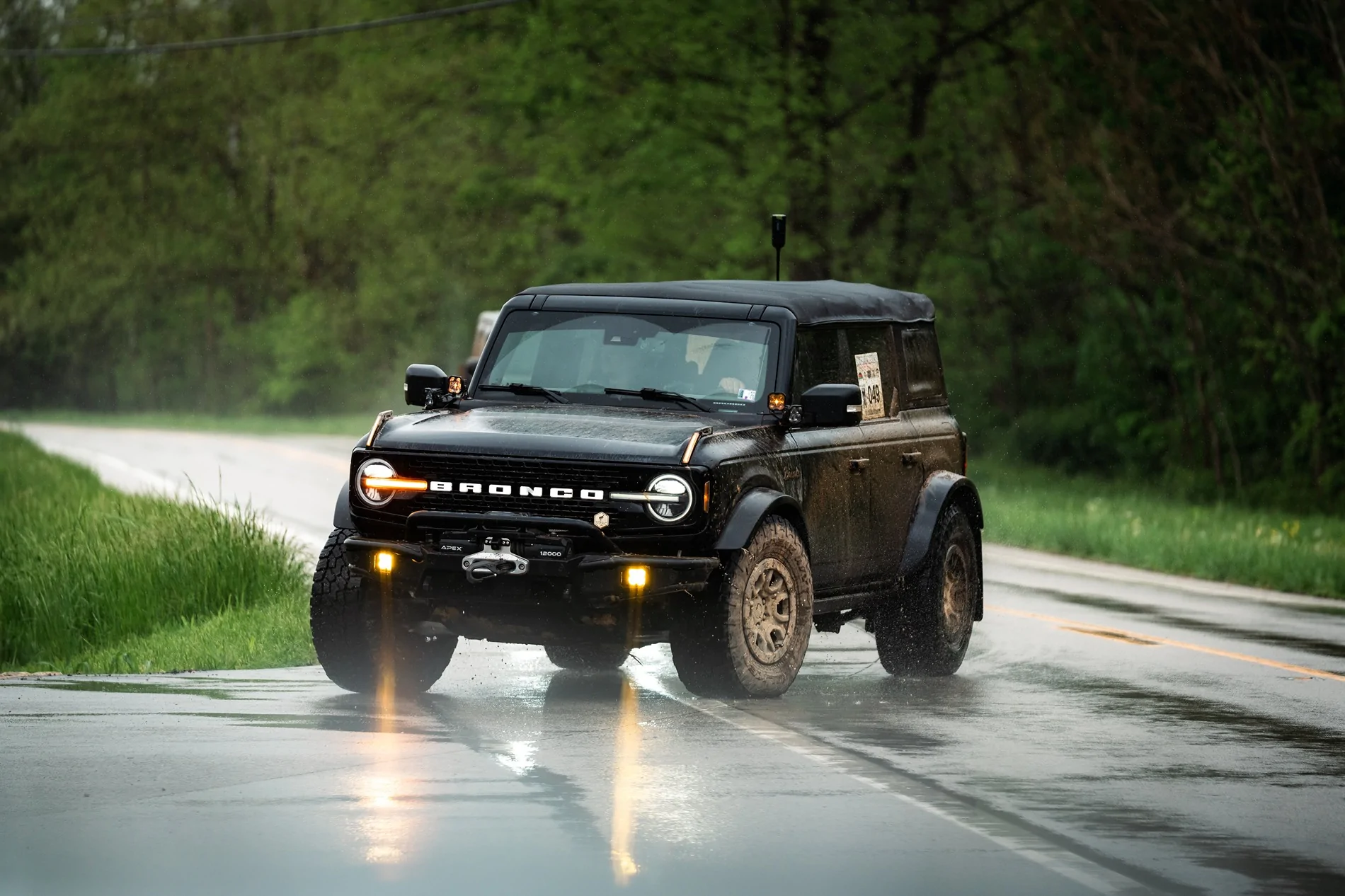 Ford Bronco Pics of your front bumper and winch set up 102251037-A7401014