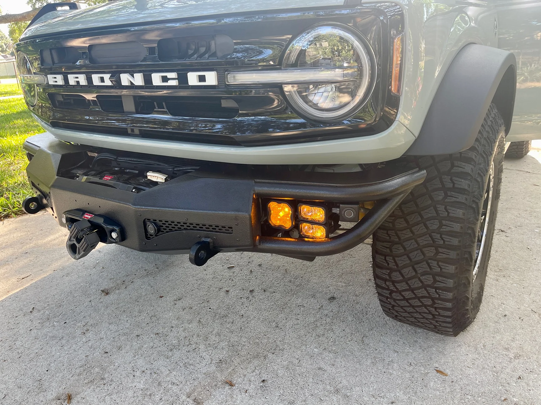 Ford Bronco Pics of your front bumper and winch set up IMG_9481