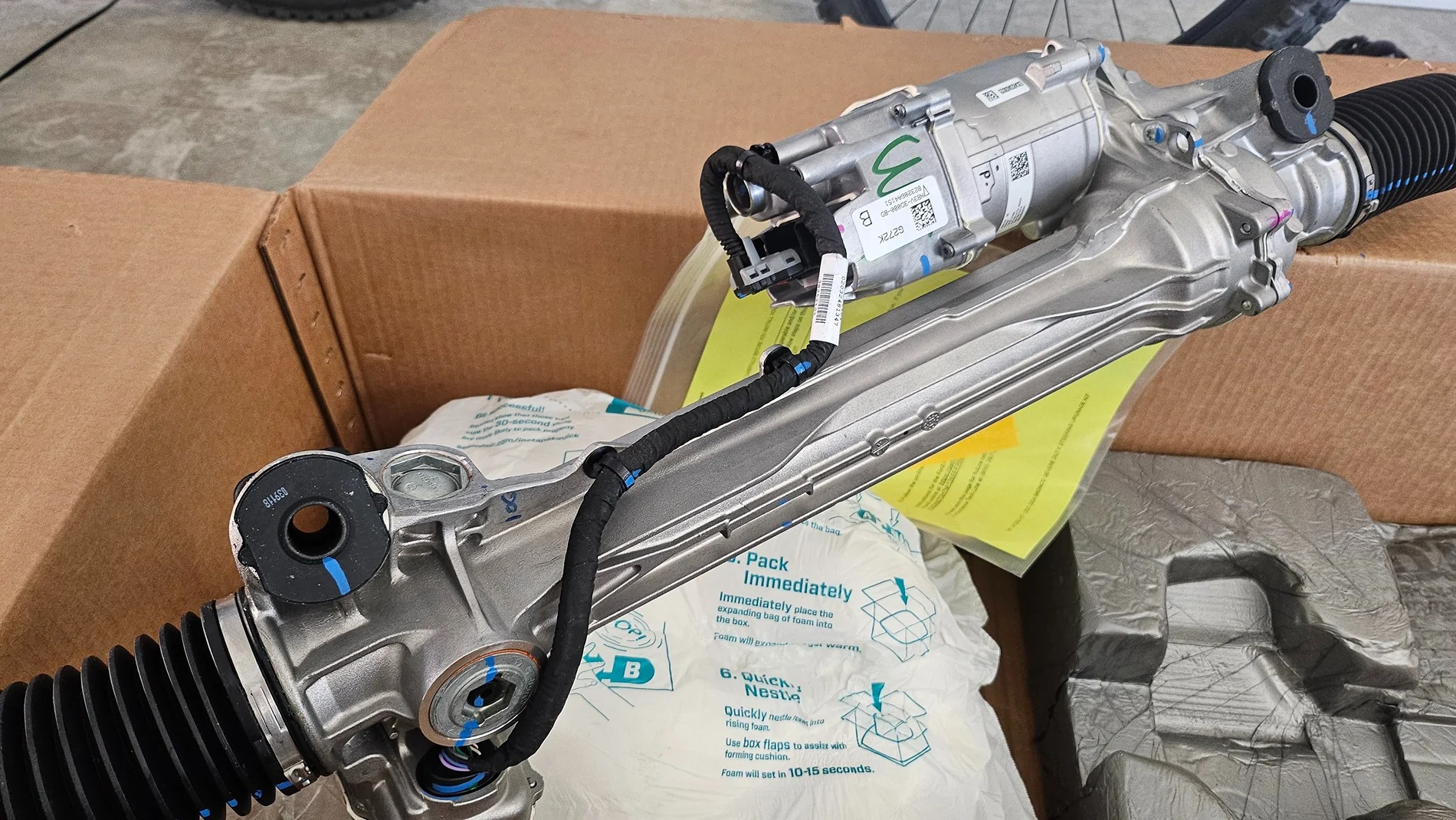 Ford Bronco Rack-Hack.  HOSS 3.0 severe duty STEERING RACK and TIE RODS ...Ford Performance M-3200-WT 20250812_093455