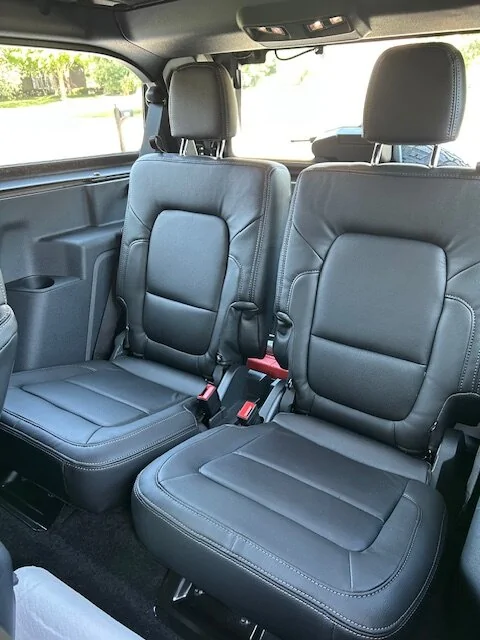 Ford Bronco New 2025 base rear leather