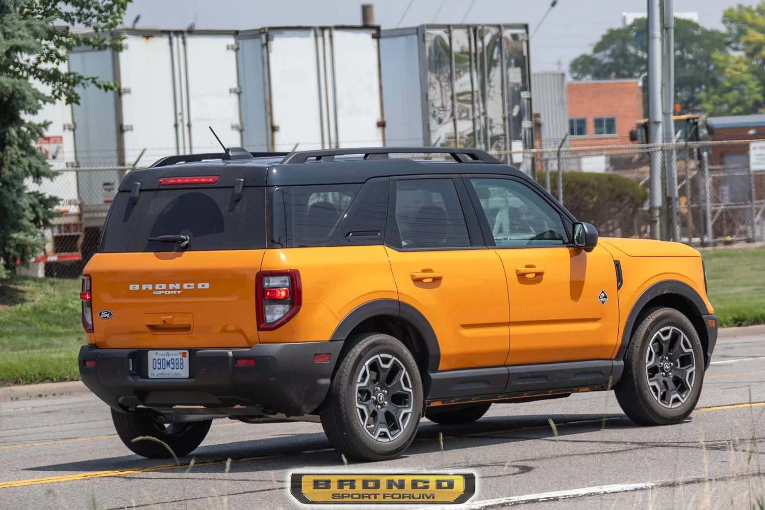 orange-fury-bronco-sport-2.jpg