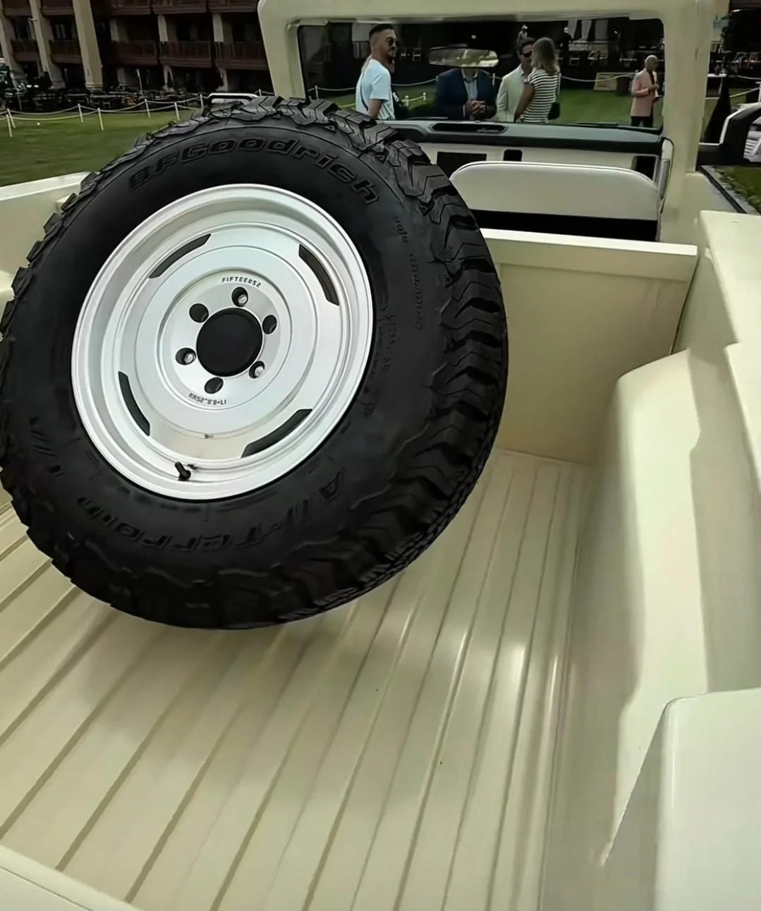 Ford Bronco Bronco Roadster Concept : Continuing the 60th Anniversary Observance Screenshot_20250816_222601_TikTok