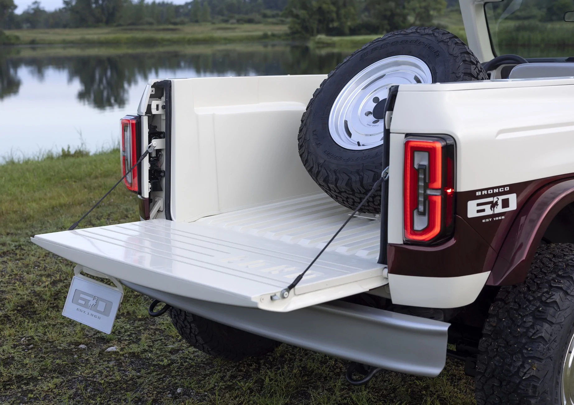 Ford Bronco Bronco Roadster Concept : Continuing the 60th Anniversary Observance 1755408540452-qi