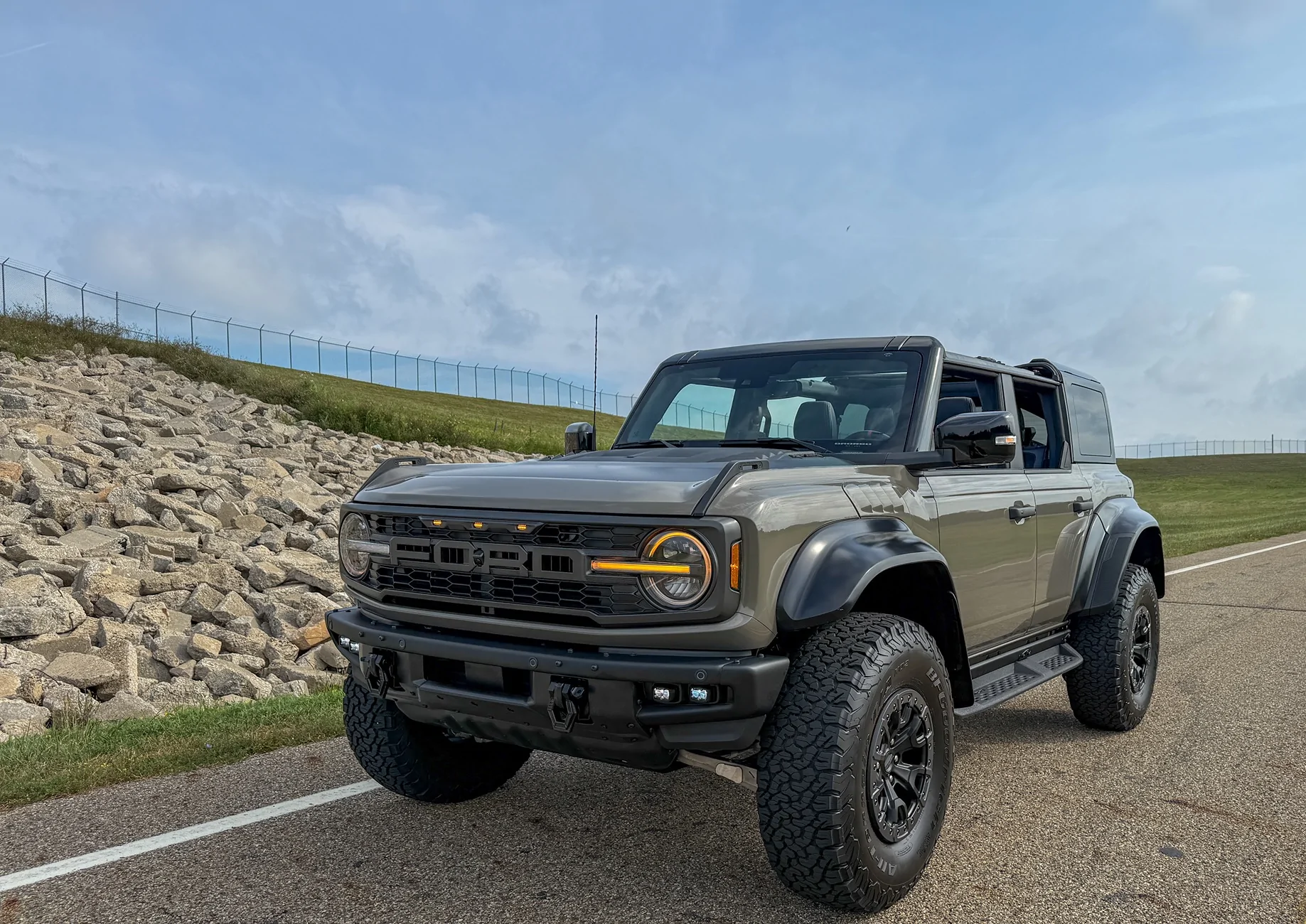 Ford Bronco MARSH GRAY Bronco Club IMG_4176