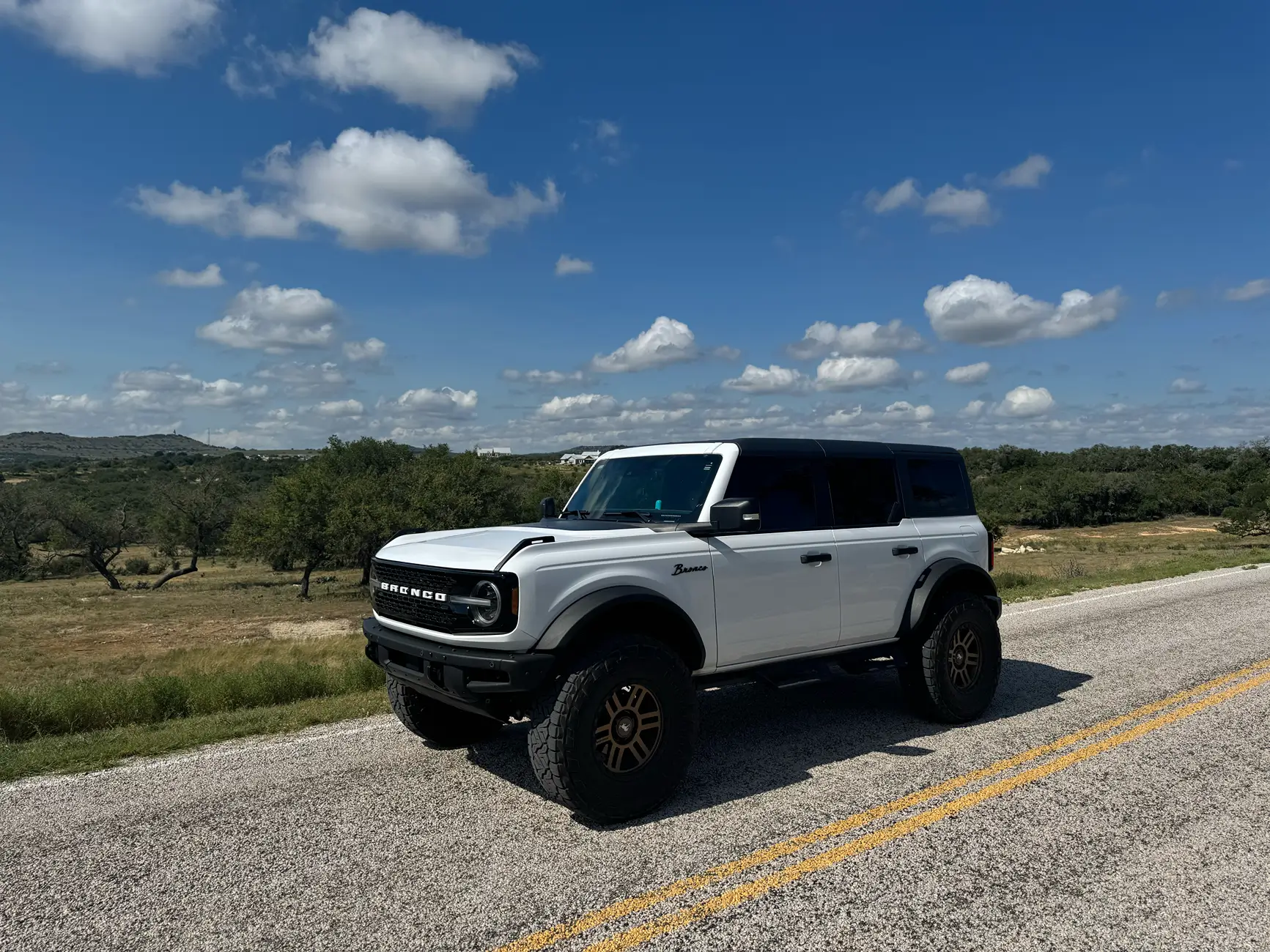 Ford Bronco Fab Fours Rock Sliders (4-Door) -- Rubbing With 37s? tempImageFXoXwI