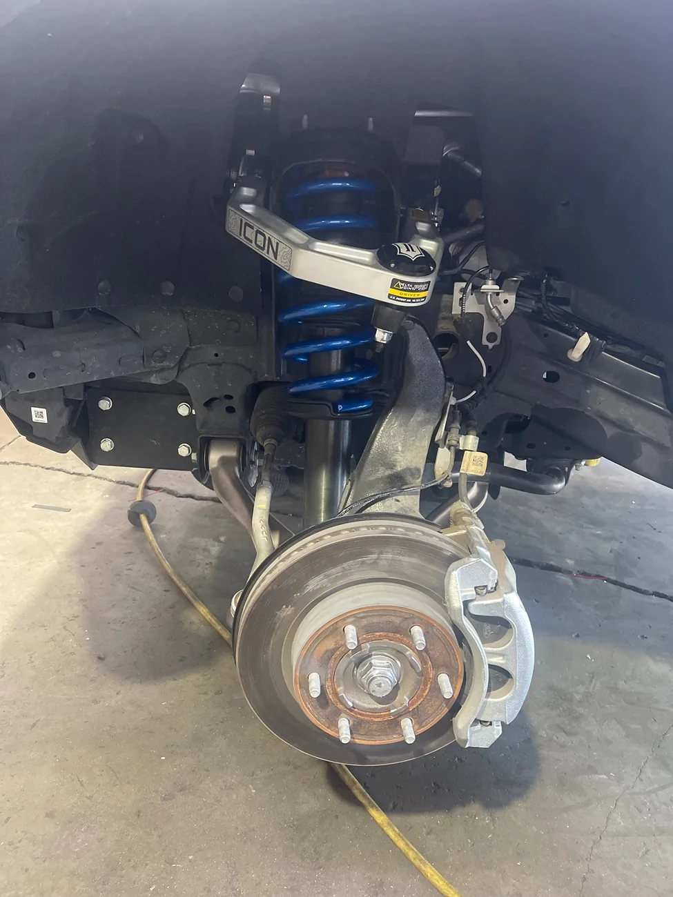 Ford Bronco Installing Fox takeoffs Hoss 3.0 77637169225__FE3AB5C6-9D22-4619-AE7F-605F8A39FC0B